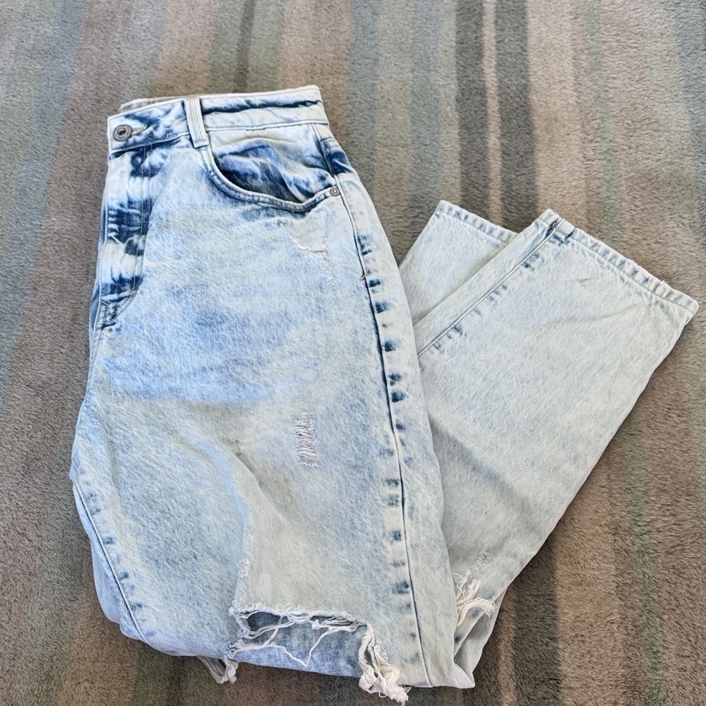 ZARA Light Blue Distressed Women’s Jeans